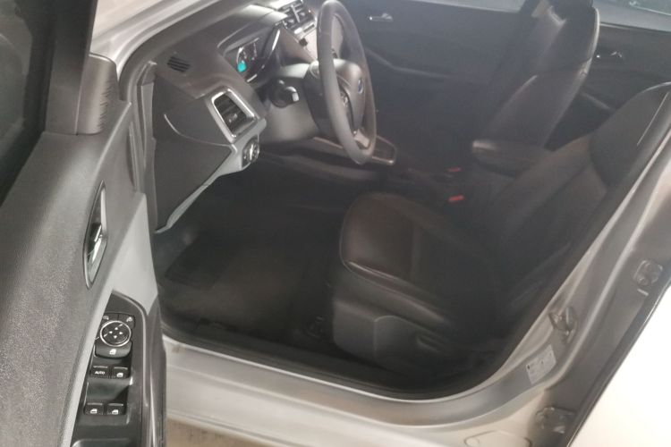 福特 福睿斯 2017款 幸福版 1.5L 自动时尚型中控内饰20