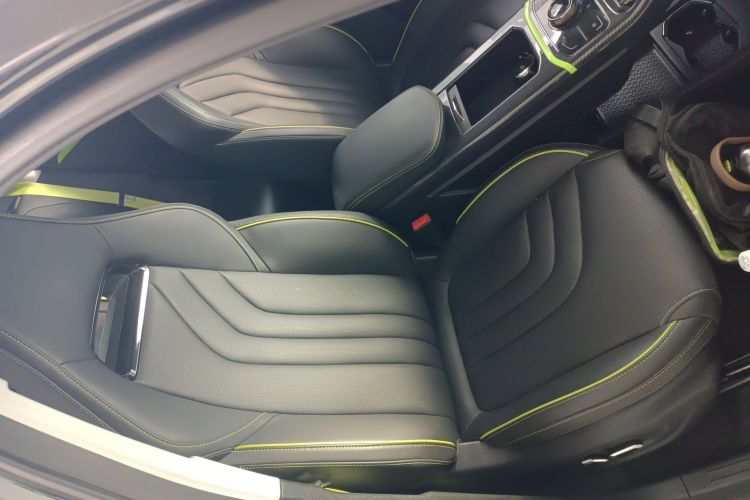 哪吒汽车 2023款 哪吒U-Ⅱ 挑战版 500 磷酸铁锂局部细节41