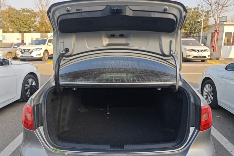 大众 速腾 2014款 改款 1.4TSI 自动豪华型机舱底盘23