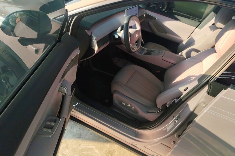 乐道L60 2024款 60kWh 后驱版中控内饰20