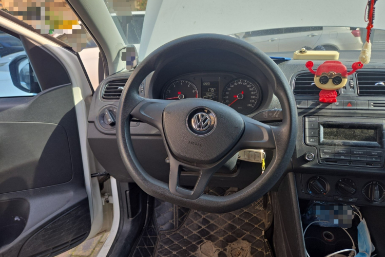 大众 Polo 2014款 1.4L 手动风尚版局部细节13