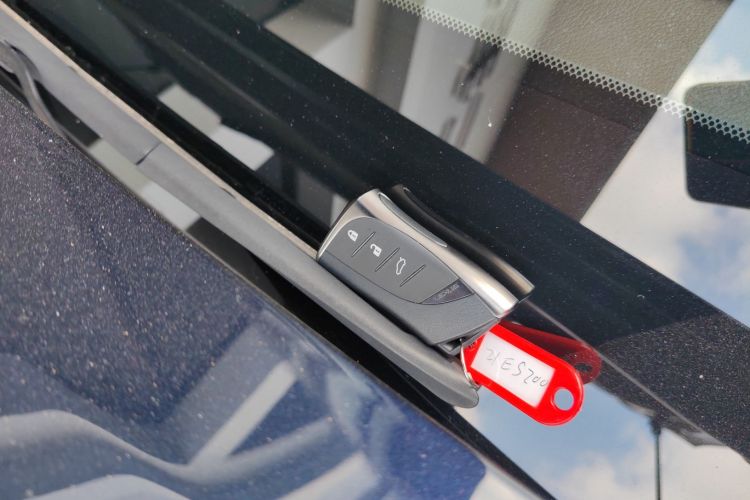 雷克萨斯ES 2020款 200 卓越版中控内饰11