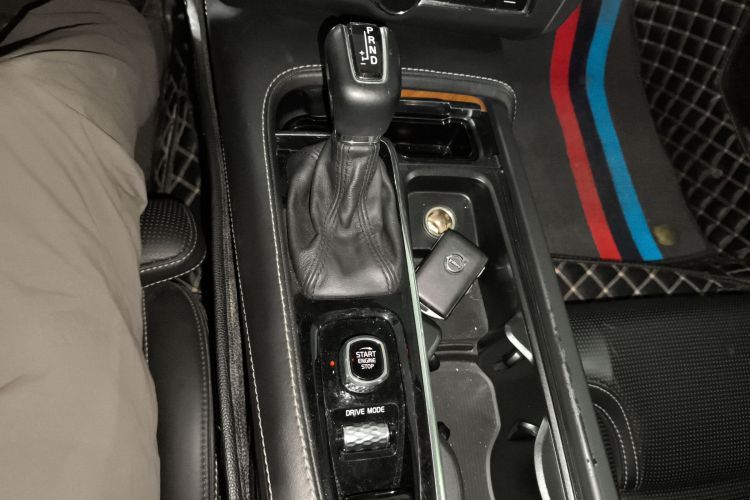 沃尔沃S90 2018款 T5 智尊版中控内饰18