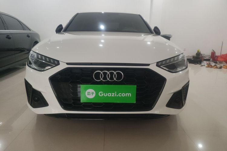 奥迪A4L 2024款 40 TFSI 豪华动感型车身外观2