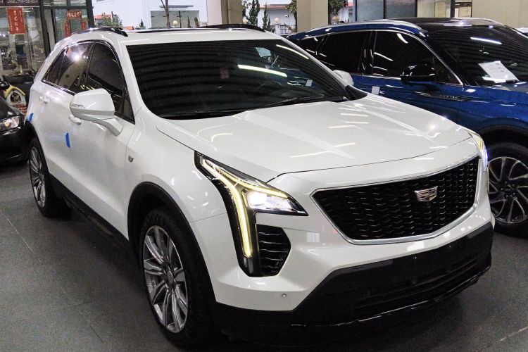 凯迪拉克XT4 2020款 改款 28T 四驱铂金运动版车身外观3