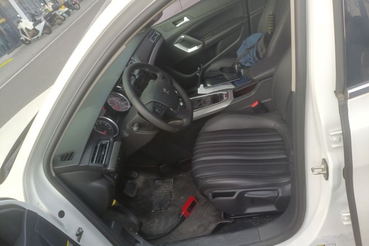 标致408 2019款 350THP 自动豪华版 国V中控内饰19