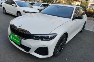 宝马3系 2022款 325i M运动曜夜套装