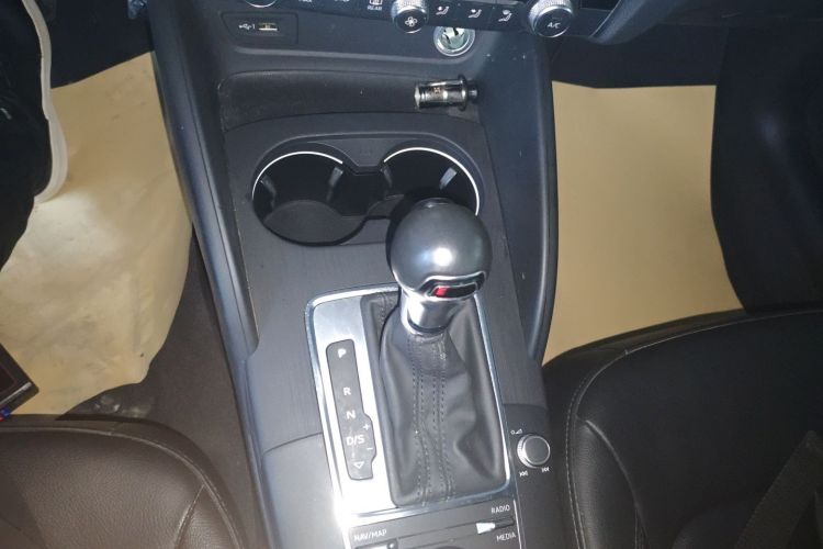 奥迪A3 2019款 Sportback 35 TFSI 风尚型 国V中控内饰18