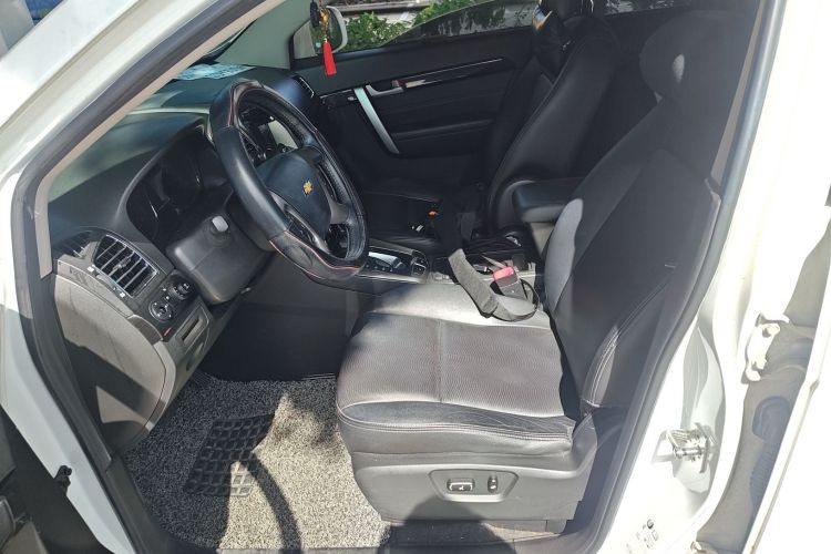 雪佛兰 科帕奇 2015款 2.4L 四驱旗舰版 7座中控内饰19