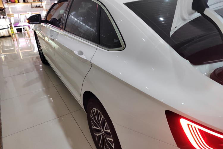 大众 速腾 2024款 200TSI DSG飞越版车身外观4