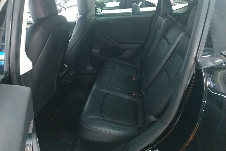 特斯拉 Model Y 2021款 长续航全轮驱动版中控内饰21