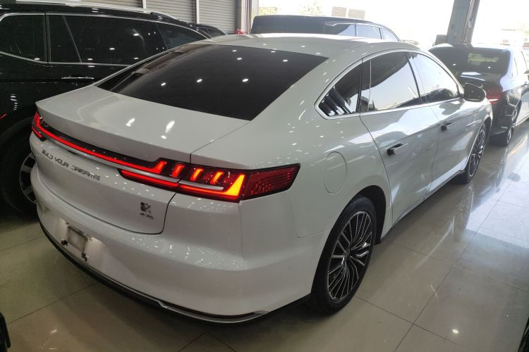 比亚迪 汉 2020款 DM 四驱性能版尊贵型车身外观6005