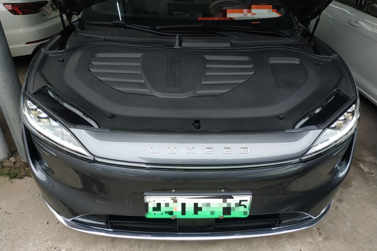 鸿蒙智行 智界R7 2025款 增程 251km Max机舱底盘24