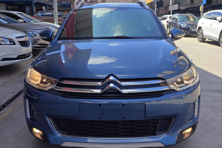 雪铁龙C3-XR 2015款 1.6L 自动先锋型车身外观2