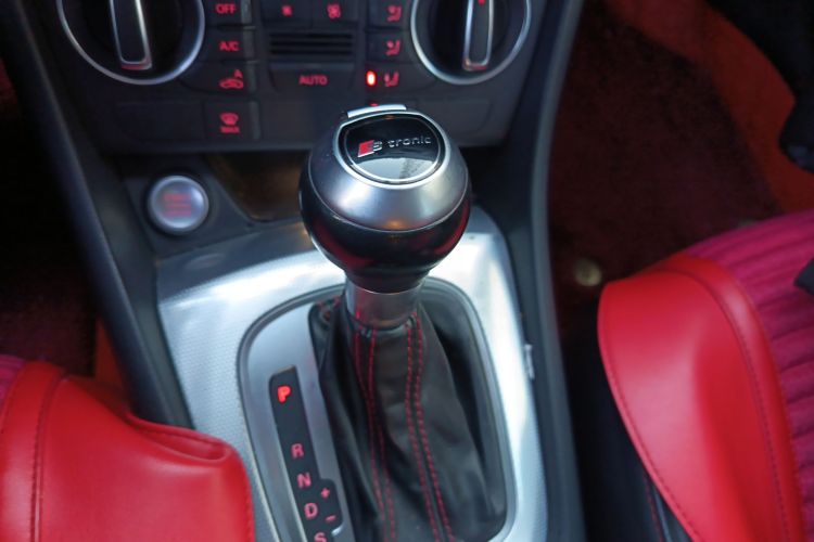 奥迪Q3 2016款 35 TFSI quattro 全时四驱风尚型中控内饰18