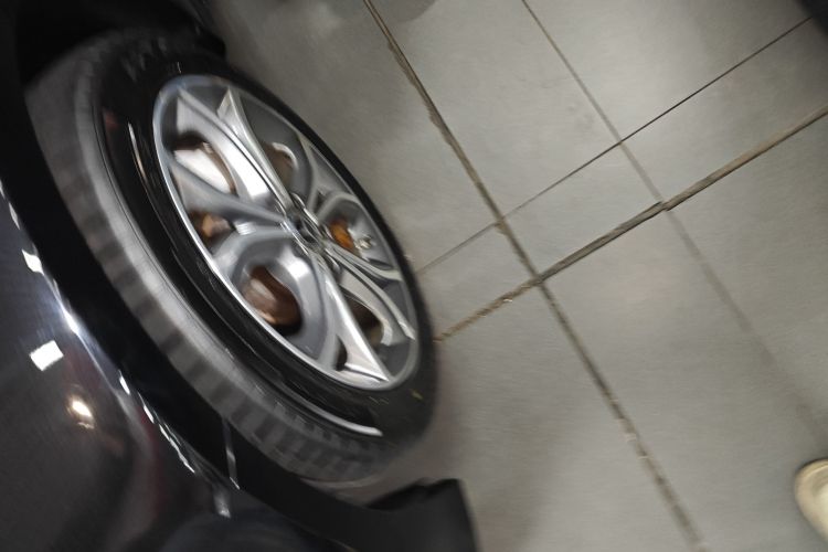 奔驰E级 2020款 改款 E 300 L 运动时尚型车身外观6007