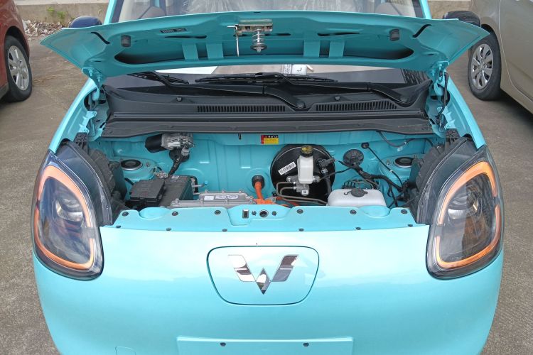 五菱汽车 宏光MINIEV 2025款 四门版 臻享款机舱底盘24