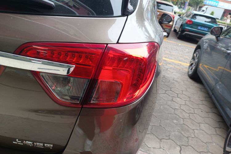 别克 昂科威 2016款 20T 两驱精英型车身外观9