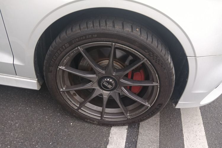 奥迪A3 2018款 30周年年型 Limousine 40 TFSI 运动型车身外观10