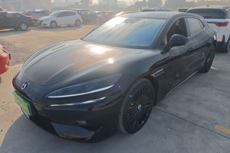 腾势Z9GT 2024款 1100四驱Max版车身外观1