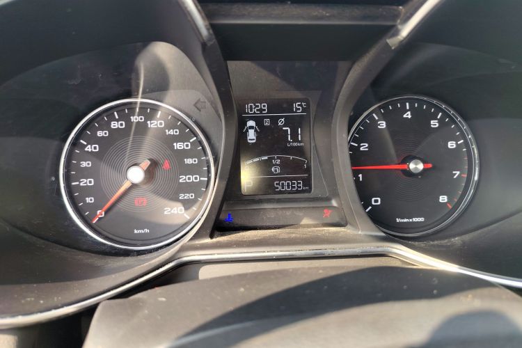 名爵 MG6 2019款 20T 自动运动版局部细节14