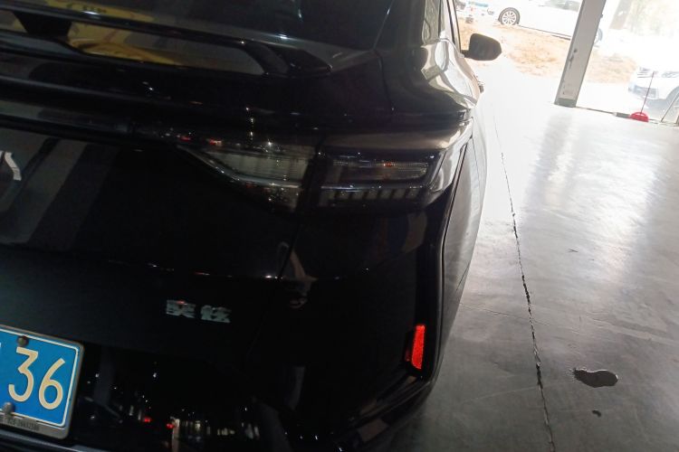 东风风神 奕炫 2023款 马赫版 1.5L 自动追风版车身外观9