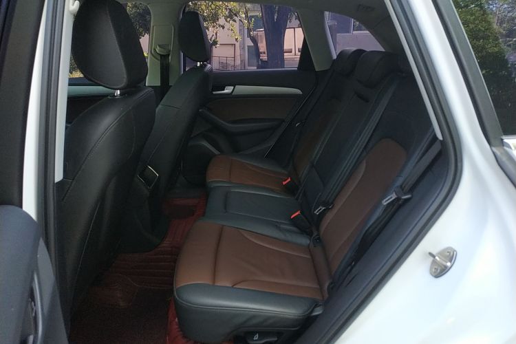 奥迪Q5 2017款 40 TFSI 进取型中控内饰21