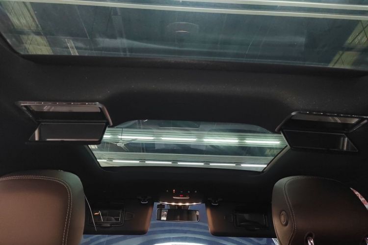 奔驰GLC 2022款 改款二 GLC 260 L 4MATIC 豪华型中控内饰22