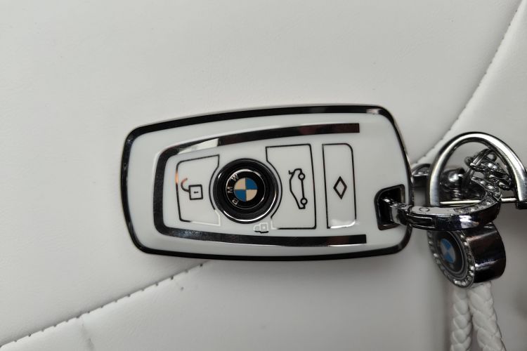 宝马2系(进口) 2015款 218i中控内饰7001