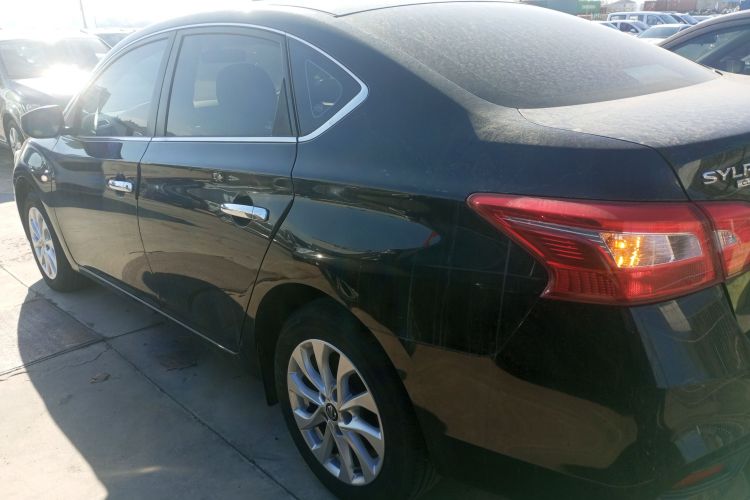 日产 轩逸 2022款 经典 1.6XE CVT舒适版车身外观4