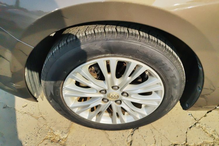 别克 英朗 2017款 15N 自动精英型车身外观6002