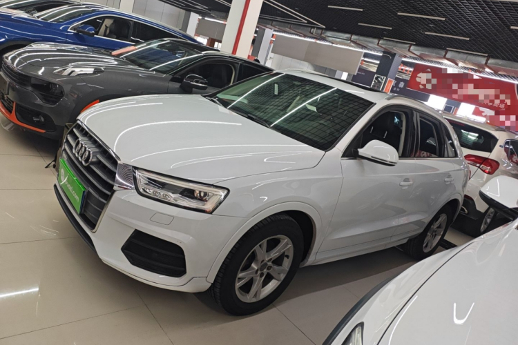 奥迪Q3 2018款 30周年年型 35 TFSI 时尚型车身外观4