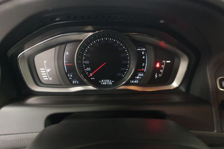 沃尔沃XC60 2016款 T5 AWD 智远版中控内饰14