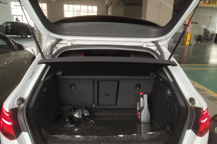 奥迪A3 2018款 30周年年型 Sportback 35 TFSI 进取型局部细节23