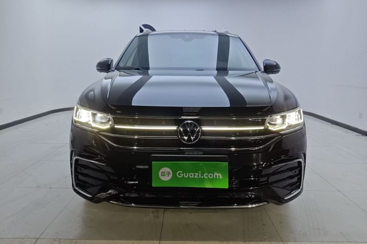 大众 途观L 2023款 330TSI 自动两驱R-Line旗舰版车身外观2