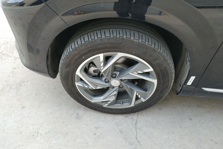 红旗HS3 PHEV 2024款 PHEV 115km 劲为版车身外观6007