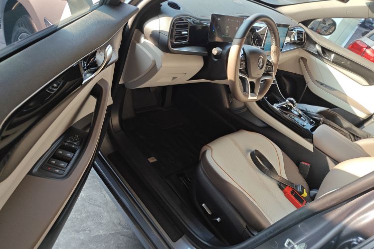 比亚迪 秦PLUS 2023款 冠军版 EV 510KM超越型中控内饰20