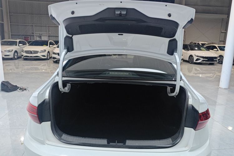 大众 速腾 2021款 280TSI DSG超越版机舱底盘23