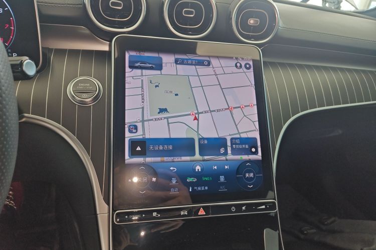 奔驰C级 2023款 改款 C 200 L 运动版中控内饰16