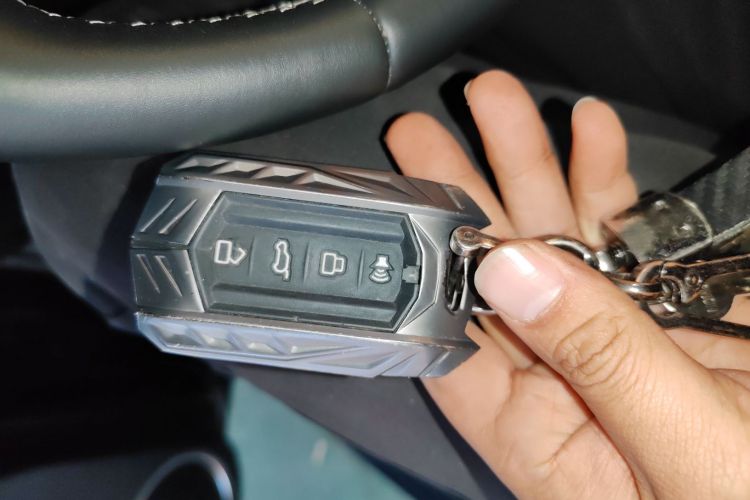 坦克300 2021款 城市版 2.0T 很有型中控内饰11