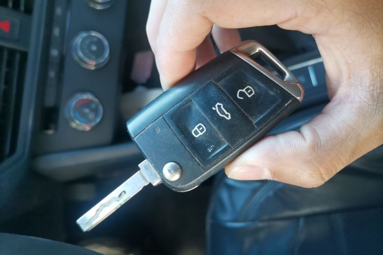 大众 宝来 2021款 1.5L 手动时尚智联版中控内饰11