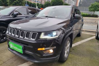 Jeep 指南者 2017款 200T 自动家享版