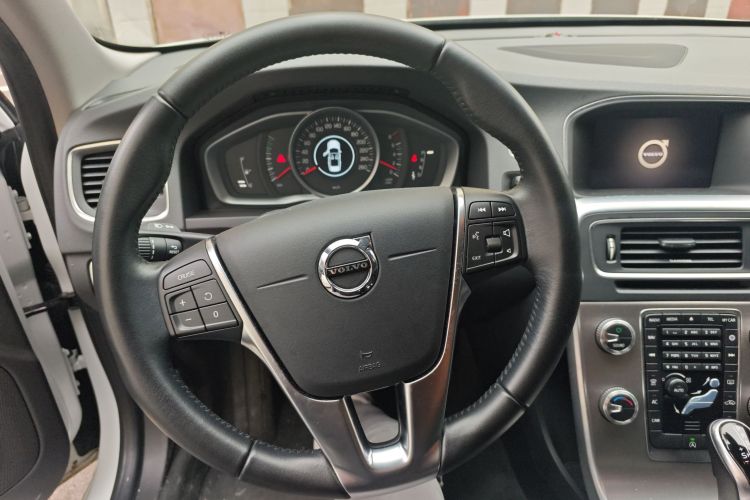 沃尔沃S60 2019款 S60L T3 智进版局部细节14