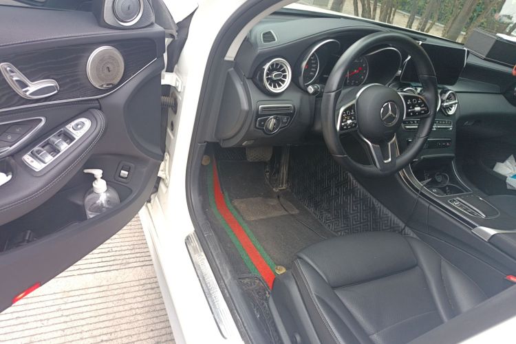 奔驰C级 2019款 C 180 L 时尚型运动版中控内饰7003