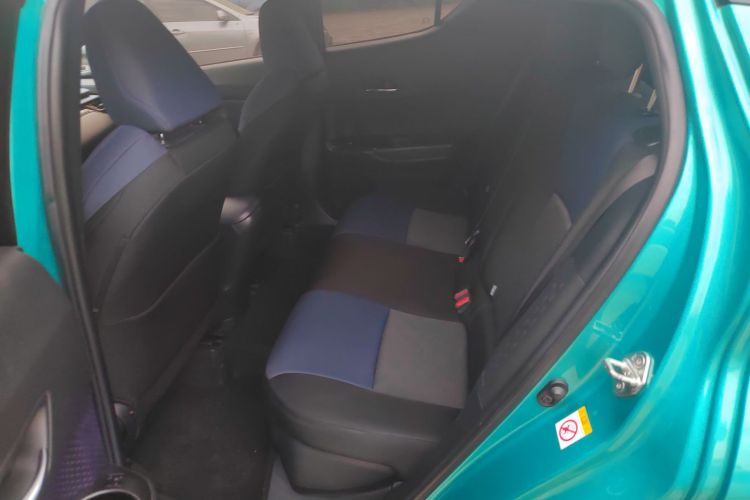 丰田C-HR 2018款 2.0L 领先版 国V中控内饰21