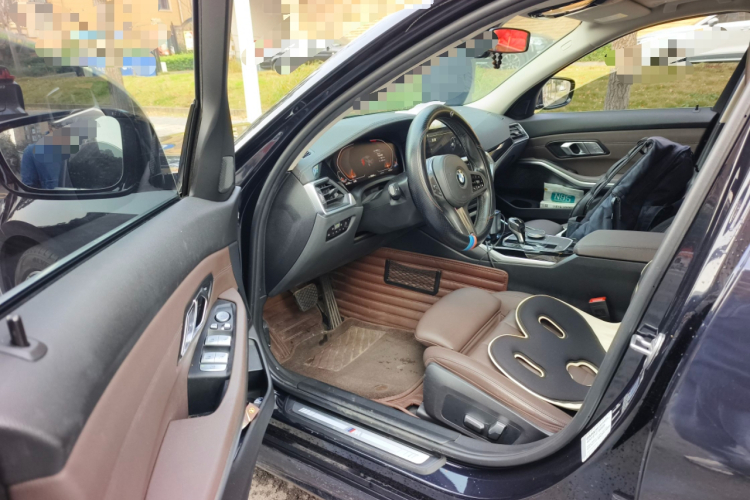 宝马3系 2020款 320Li M运动套装中控内饰20