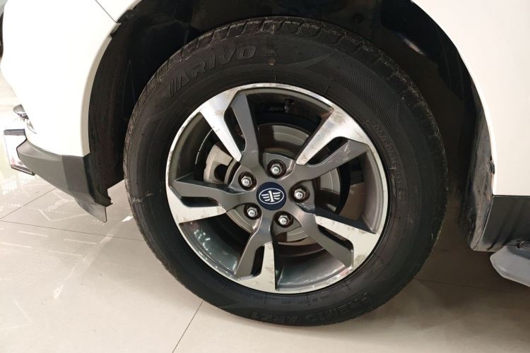 一汽 骏派D60 2015款 1.8L 自动舒适型车身外观6007