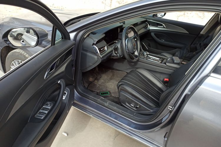 红旗H5 2023款 1.5T DCT智联旗韵版中控内饰20