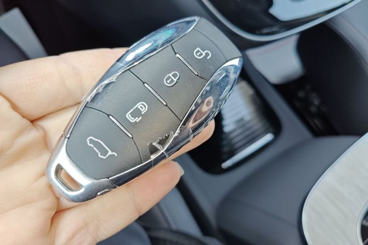 红旗HQ9 PHEV 2024款 2.0T 四驱商务版中控内饰7001