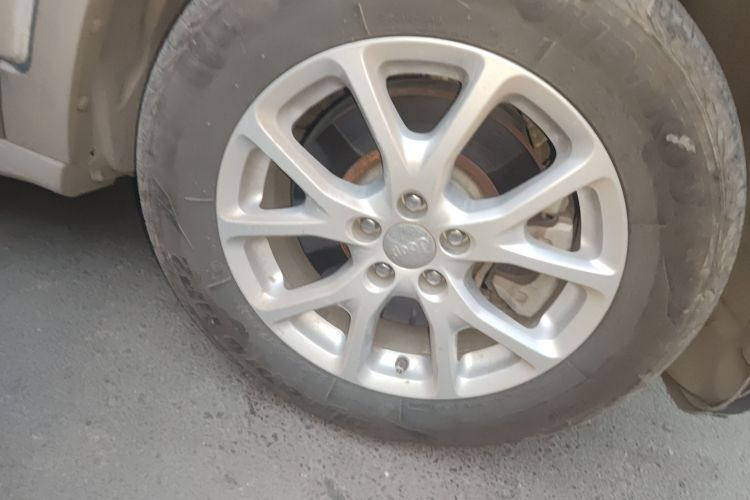 Jeep 自由光 2016款 2.4L 领先版车身外观6007